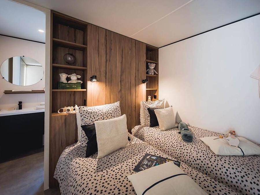 Camping Les Bois Flottés - Mobile home 4 persons - New Key-West 2026 4Pers. 2Ch. 2Sdb. in Salin-de-Giraud, Arles