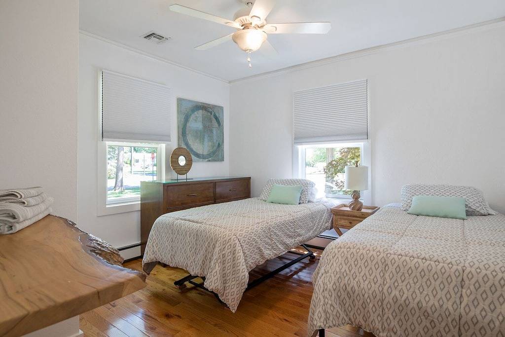 Hamptons Haven mit ruhigen Ansichten!Beheizter Pool und Whirlpool! Spielzimmer. W-lan in Westhampton Beach, Hamptons