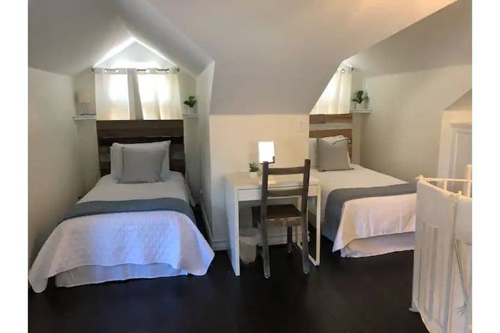 Vacation rental for 10 people, with balcony in Laguna Beach