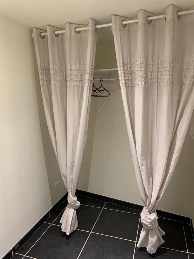 Double Room with Private Bathroom in Cazouls-lès-Béziers, Côte méditerranéenne (France)