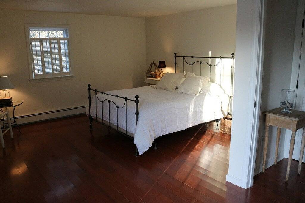 Charming Beach House ~ Wunderschön aktualisiert und makellos. Gehen Sie zu den Sandstränden in South Chatham, Chatham (MA)