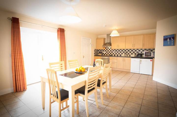 Hotel for 6 people in County Clare