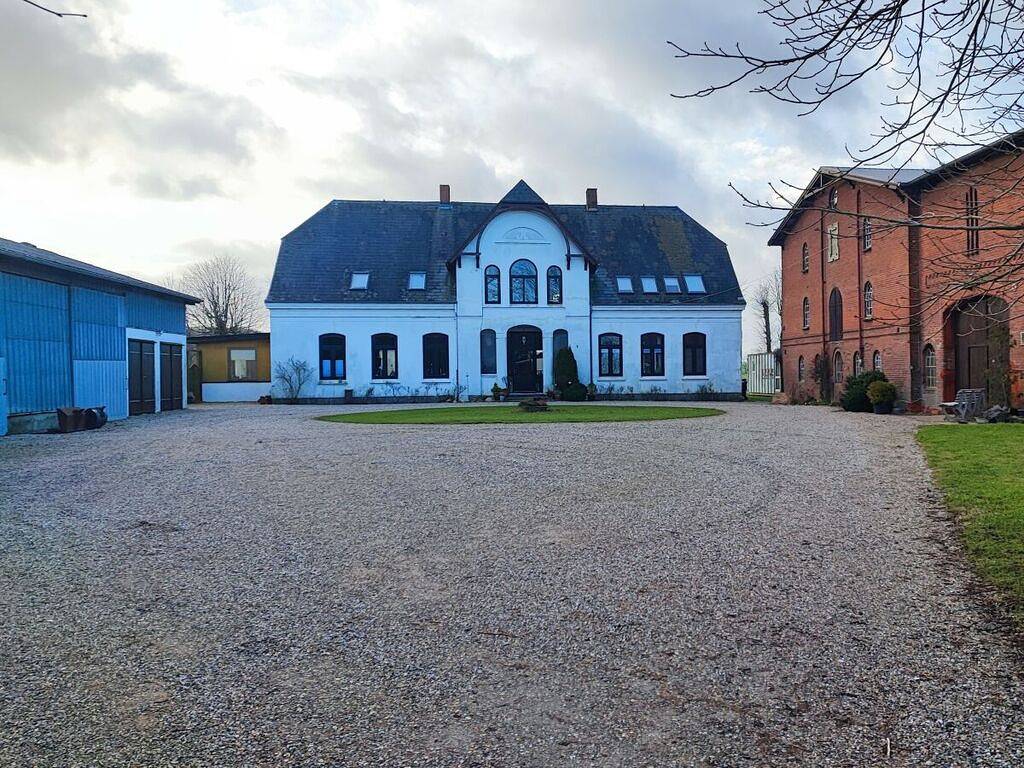 Auf dem Lande Komfortable Ferienresidenz in Niesgrau, Schleswig-Flensburg