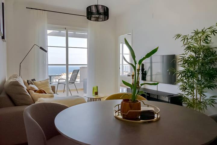 Apartamento de vacaciones para 4 personas, con piscina además de jardín y vistas al mar, Familias con niños en Provincia de Málaga - 2