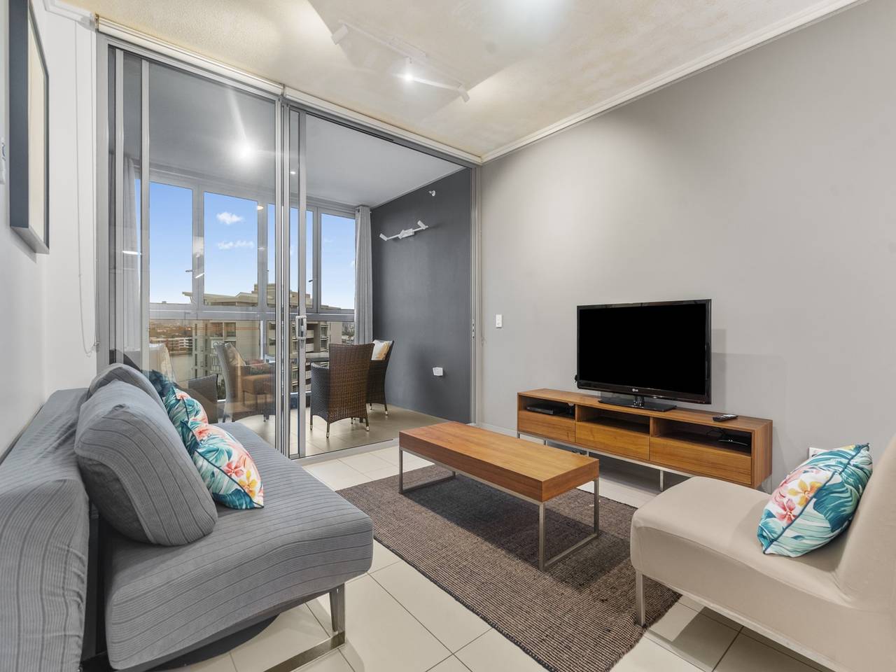 Entire apartment, Stylish Apartment with Balcony and Pool in Brisbane, Moreton Bay