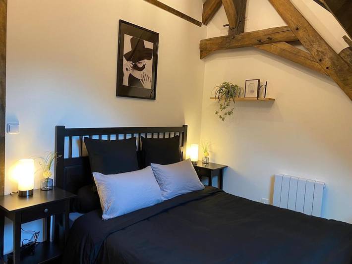 Location de vacances pour 8 personnes, avec sauna ainsi que jardin et vue, animaux acceptés dans Les Roches-l'Évêque - 3