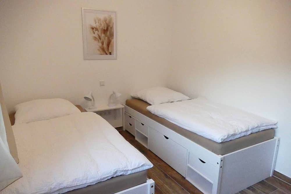 Ganze Wohnung, Lichtdurchflutete Ferienwohnung (88qm) mit Wohnküche in Pleinfeld, Fränkisches Seenland