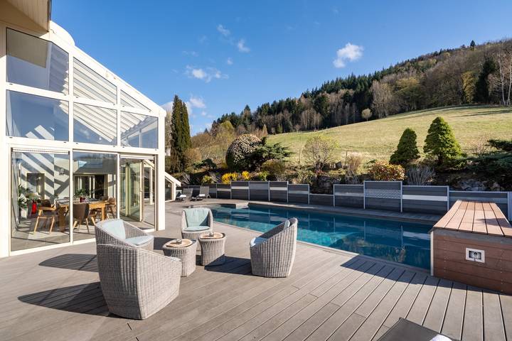 Maison de vacances pour 10 personnes, avec piscine ainsi que balcon et jacuzzi à Annecy-le-Vieux