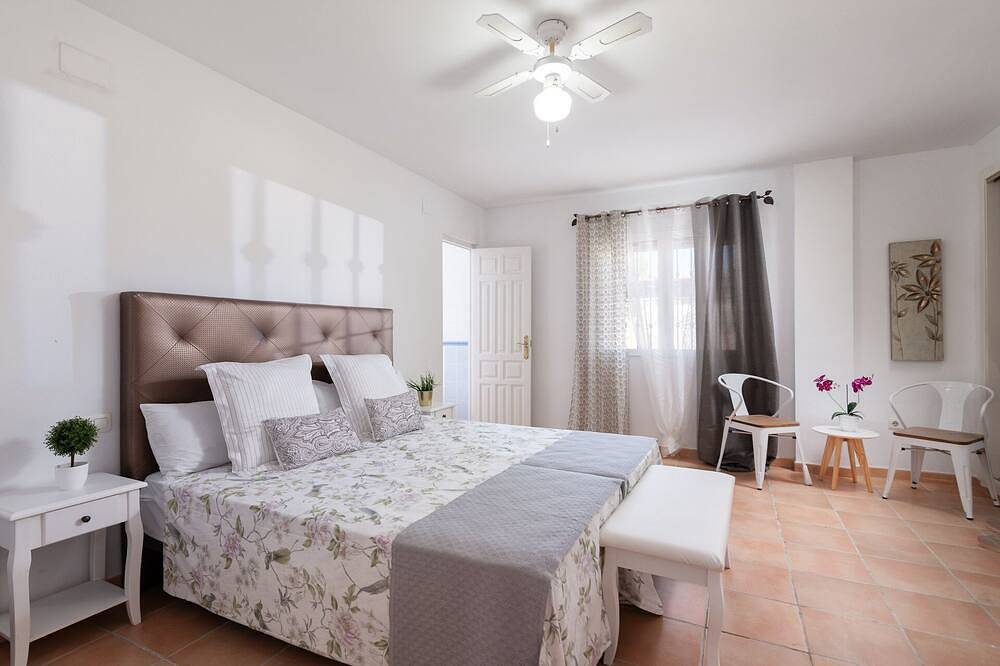 Rural Villa Fondo San Juan 20 min walking to the beach in San Juan de Alicante, Costa Blanca
