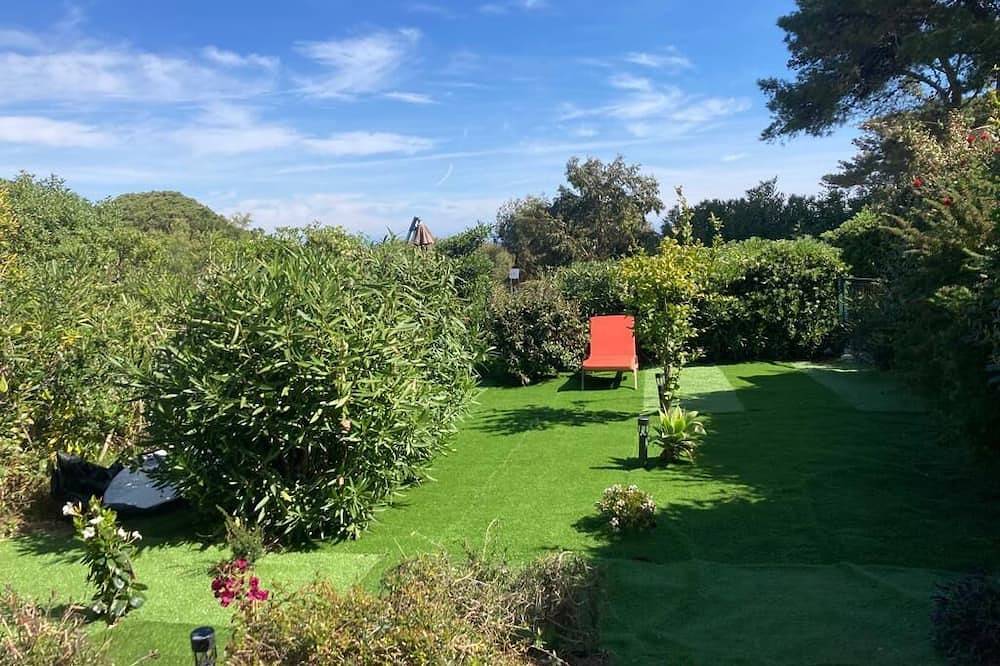 Casa de vacaciones en Lumio (marina de St Ambroggio) in Sant Ambroggio, Lumio