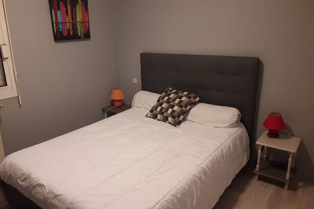 Entire apartment, Pleasant T2, 55 m2, for 4 people Wifi Fiber in Anglet, Bayonne region