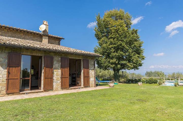 Ferienhaus für 12 Personen, mit Garten in Torgiano