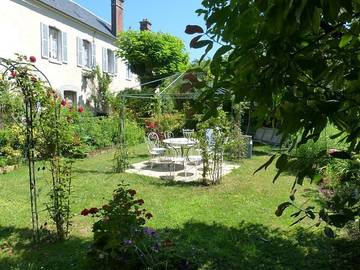 Chambre d’hôte pour 2 personnes, avec piscine et jardin, animaux acceptés dans Yonne