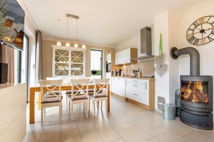 Ferienhaus für 8 Personen, mit Terrasse und Sauna in Sellin - 3