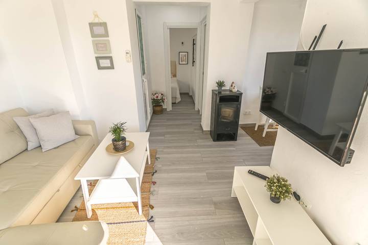 Casa rural para 3 personas, con terraza, Se admiten mascotas en Torrox - 2