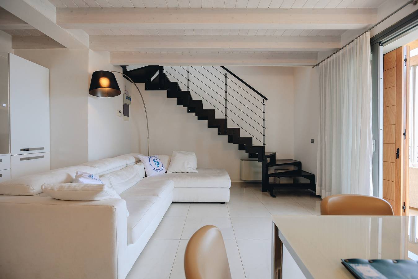 Entire apartment, Sg Luxury - Swan Bay Apartment Gasparina in Castelnuovo del Garda, Garda Mountains