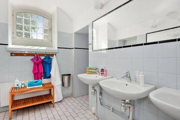 Twin Room with Shared Toilet in Stockholm, Swedish Baltic Sea