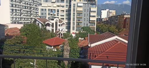 Maison d’hôte pour 2 personnes, avec vue et terrasse à Tirana