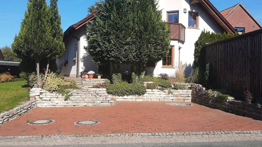 Ferienwohnung für 4 Personen, mit Garten und Balkon sowie Ausblick in Kalletal