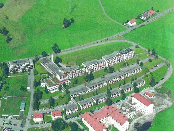 Ferienwohnung für 2 Personen, mit Ausblick und Sauna sowie Balkon und Pool - 1