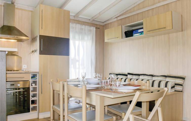 Location de vacances pour 6 personnes, avec piscine et terrasse, animaux acceptés à Grandcamp-Maisy - 4