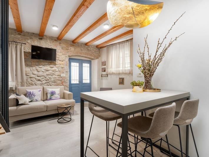 Ferienwohnung für 4 Personen, mit Balkon in Poreč