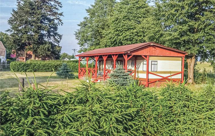 Camping für 4 Personen, mit Terrasse in Pommern