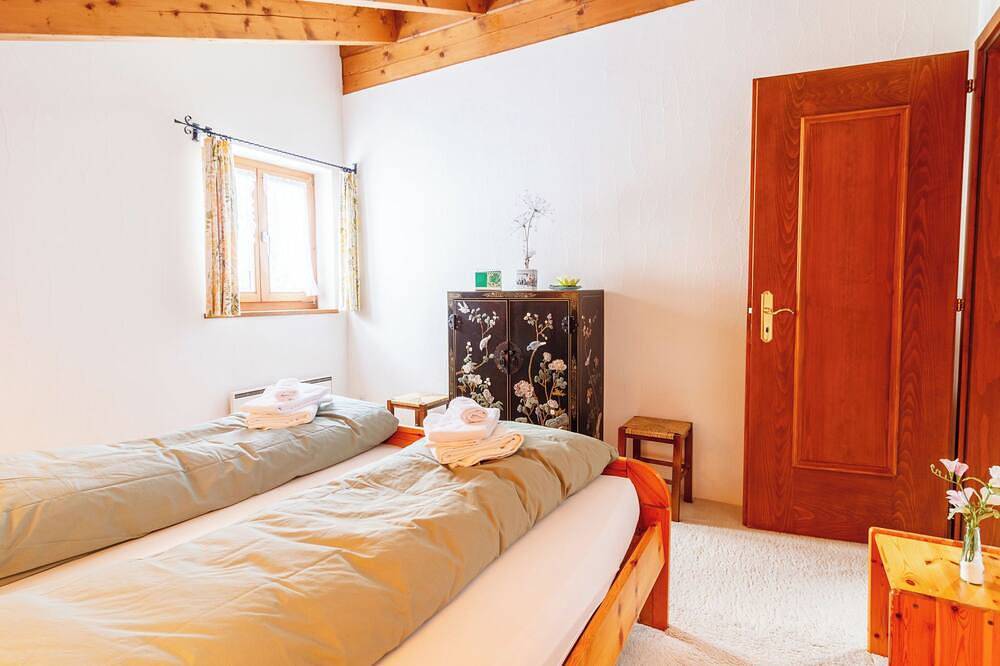 Ganze Wohnung, Ferienhaus Grundschera, (Brail) in Brail, Zernez