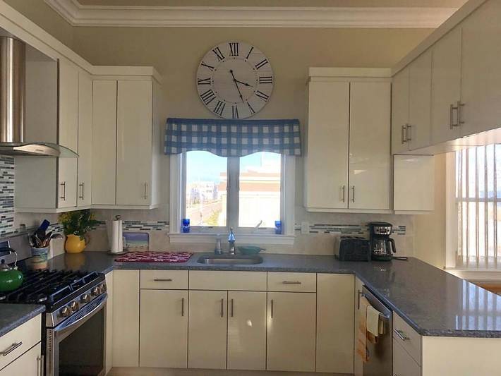 Vacation rental for 16 people, with balcony in Long Beach Island