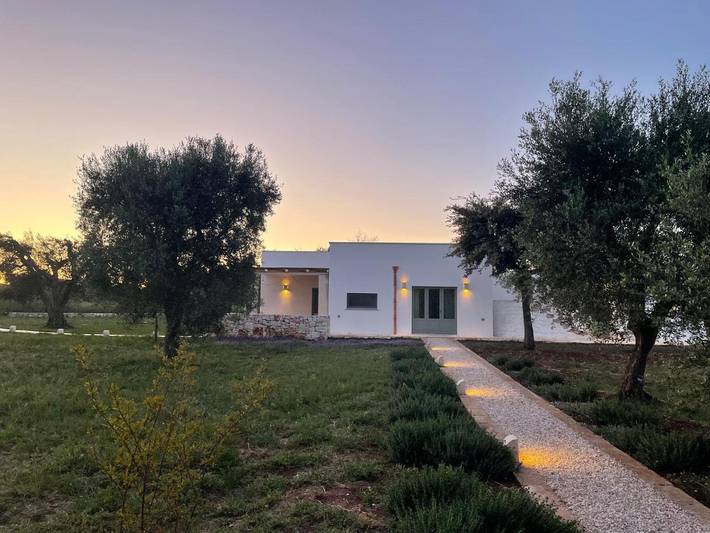 Villa per 6 persone, con giardino e piscina in San Vito dei Normanni