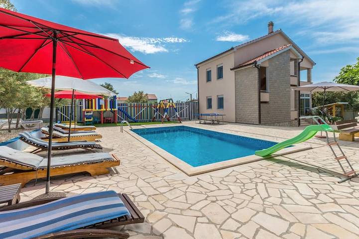 Vakantiehuis voor 10 personen, met terras - 1