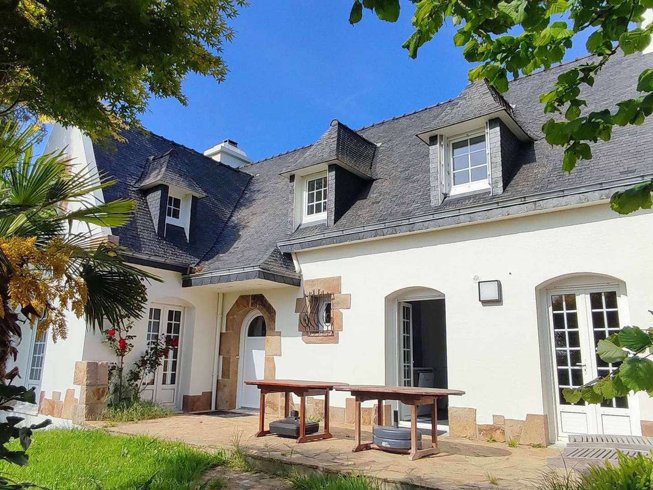 Grande Maison Familiale à Trégastel avec Jardin Clos, Terrasse et Wifi in Trégastel, Côte de Granit Rose