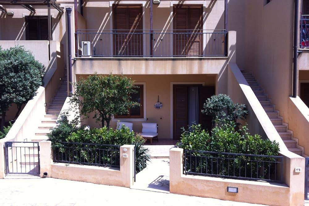 Ganze Wohnung, Reihenhaus in ruhiger Wohnanlage nur 200 Meter vom Meer entfernt, 6/7 Betten in San Vito Lo Capo, Trapani Provinz