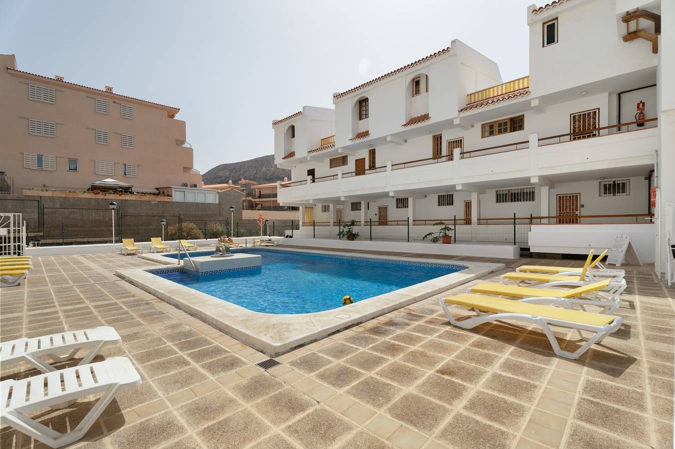 Apartamento entero, Apartamento de vacaciones 'Los Cristianos One-bedroom' con piscina privada, balcón y Wi-Fi in Los Cristianos, Arona 