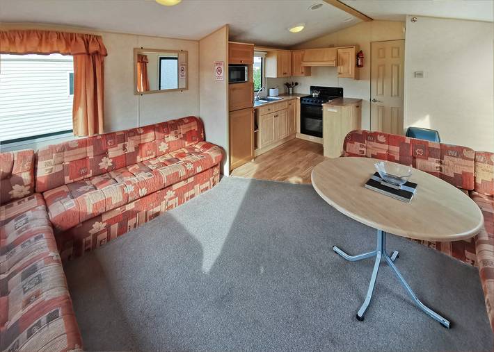 Glamping for 6 people in Cardigan Bay