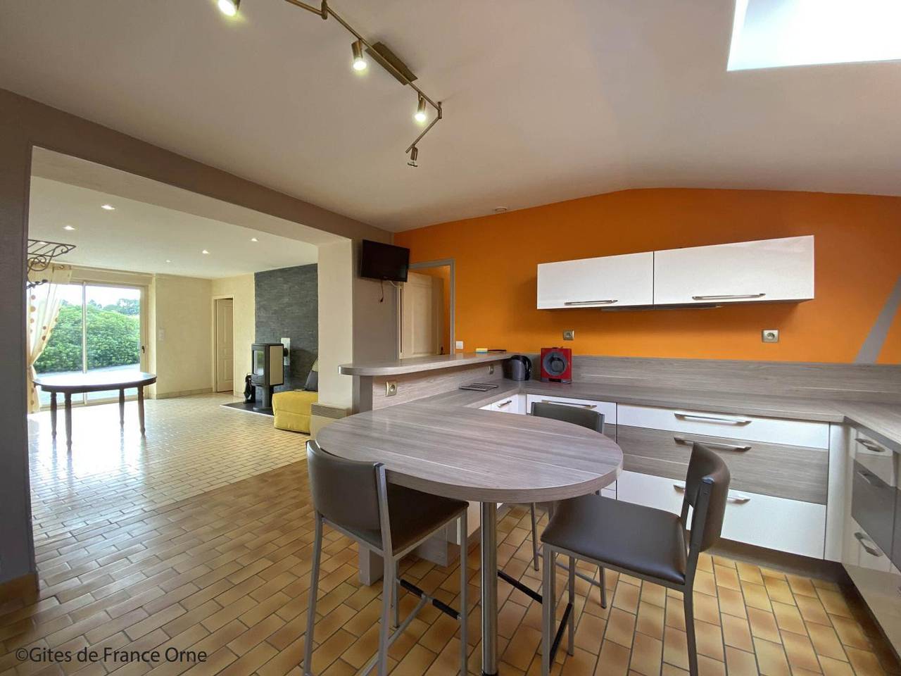 Single-storey house with garden for 7 in Normandy in Saint-Mars-d'Égrenne, Parc naturel régional Normandie-Maine