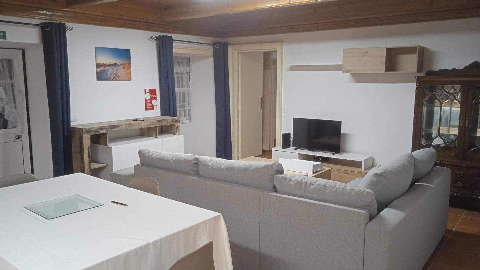 Maison de Vacances 'Do Avô Almeida' avec Vue sur la Montagne, Balcon et Wi-Fi in Lajedo, Flores (Açores)