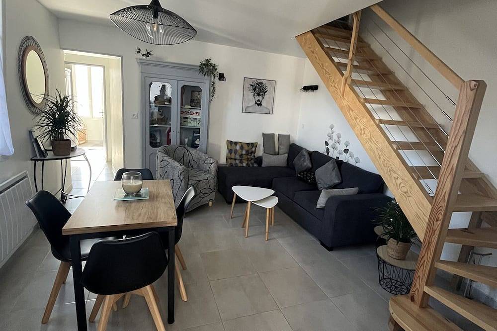 Furnished 3-star suburb house 800 m from the spa and 15 mn from the town center in Rochefort, Rochefort region