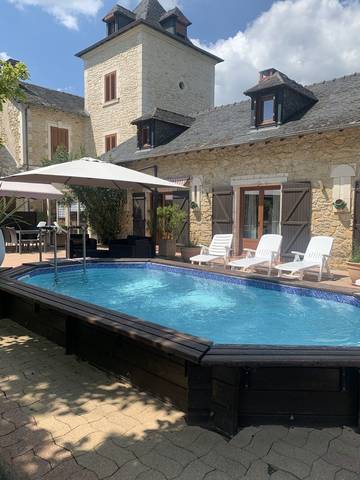 Cottage pour 6 personnes, avec jardin et piscine à Terrasson-Lavilledieu