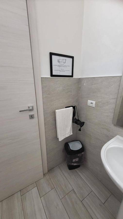 Geheel appartement, Casa Manzoni in Novara, Provincie Novara