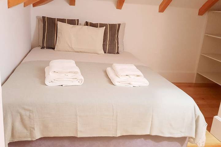 Appartamento intero, New apartment, in Porto city center, with balcony, air conditioning in Santo Ildefonso, Distretto di Porto