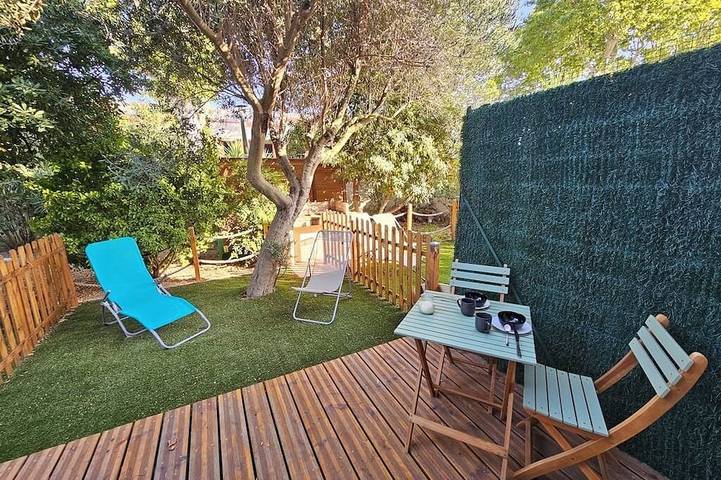 Gîte pour 2 personnes, avec Jacuzzi ainsi que Terrasse et Jardin à Mireval