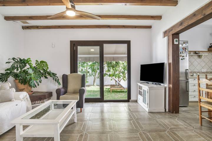 Casa Blanca - Villa de Surf con Piscina para Familias, Playa El Palmar, Costa de la Luz in Playa El Palmar, Vejer de la Frontera