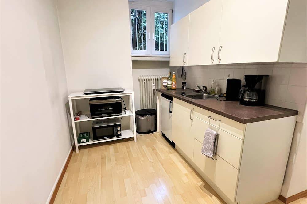Ganze Wohnung, ☆ Historische Pförtnerwohnung | Küche | 75m2 in Wiesbaden, Südhessen