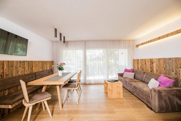 Ferienwohnung für 3 Personen, mit Garten und Ausblick in Sexten - 2
