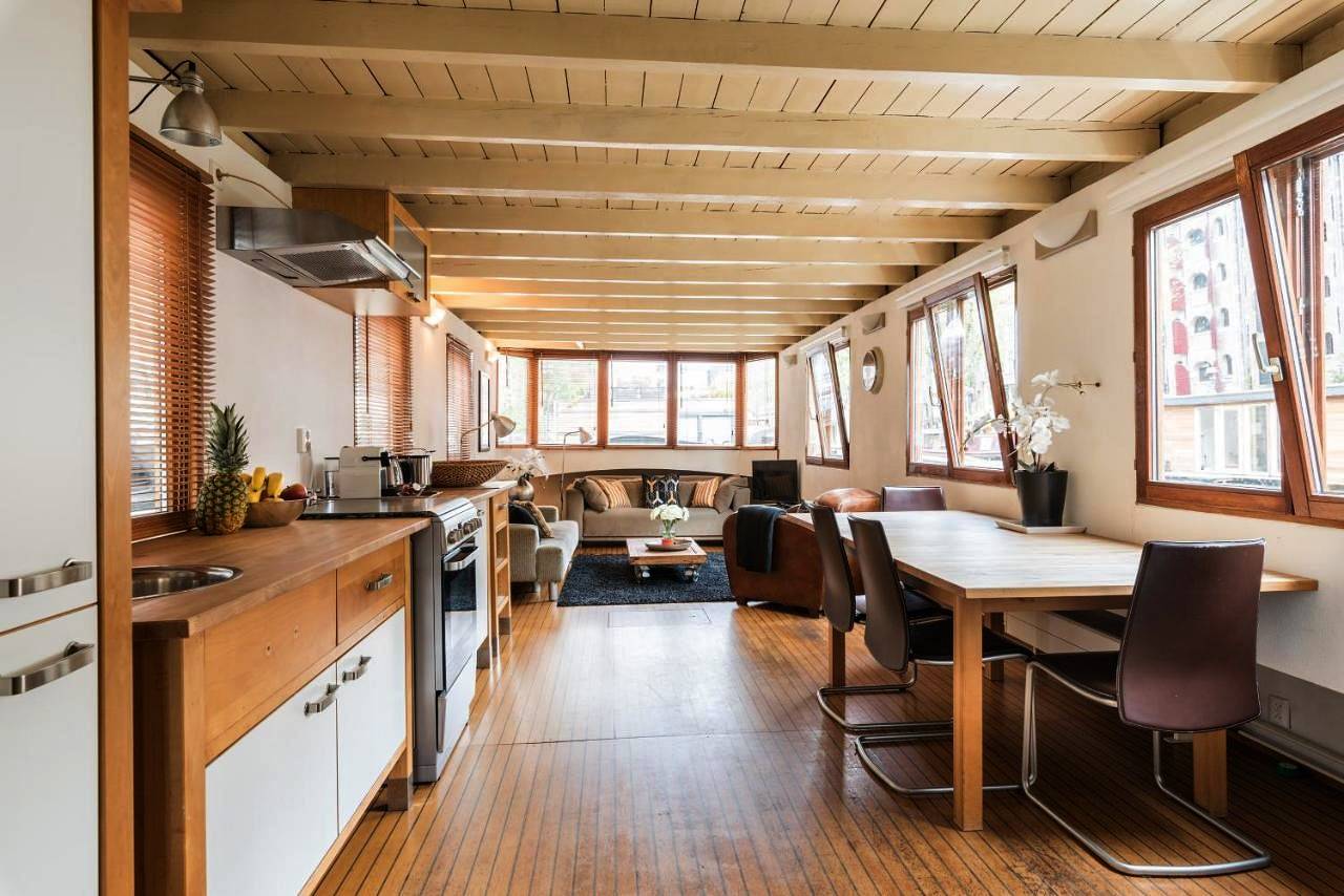Houseboat Prince William in Jordaan, Dutch Coast