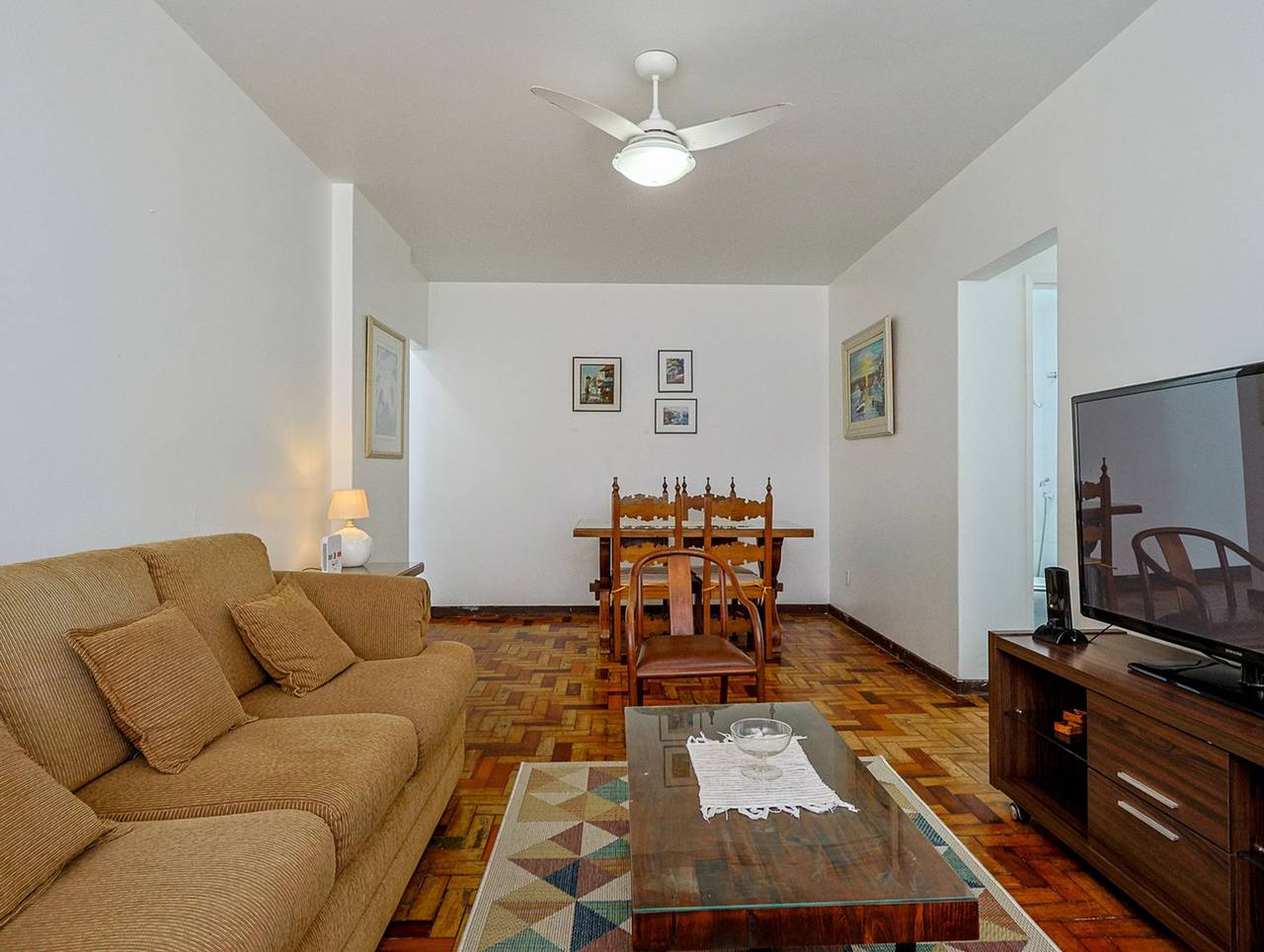 Entire apartment, Apto a 700m da Praia do Leblon com Wi-Fi e ar in Leblon, Rio de Janeiro