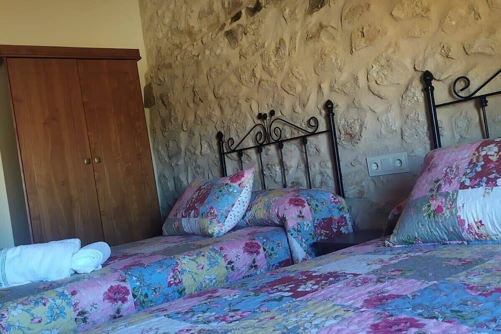 Marite house for tourist use. Campillo de Aranda. Aranda de Duero. in Ribera del Duero, Campillo de Aranda