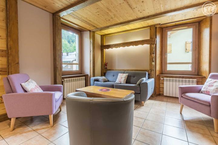 Gîte pour 6 personnes, avec jardin à Flumet - 2