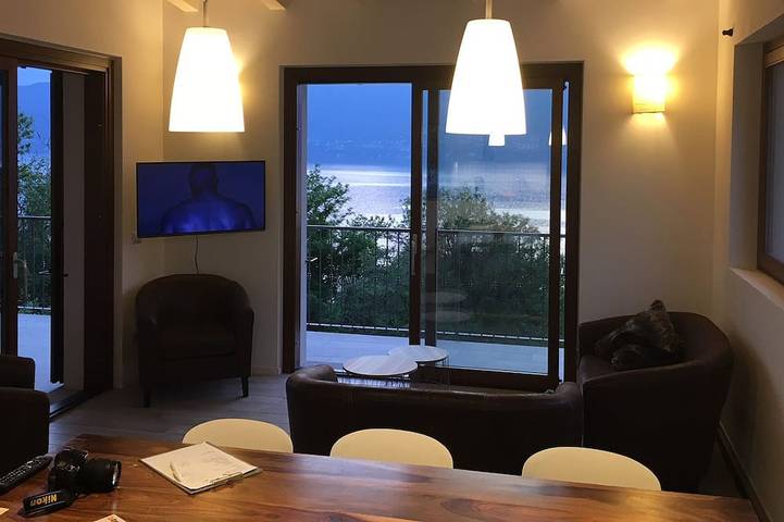 Ferienhaus für 8 Personen, mit Garten und Balkon in Brezzo di Bedero - 4